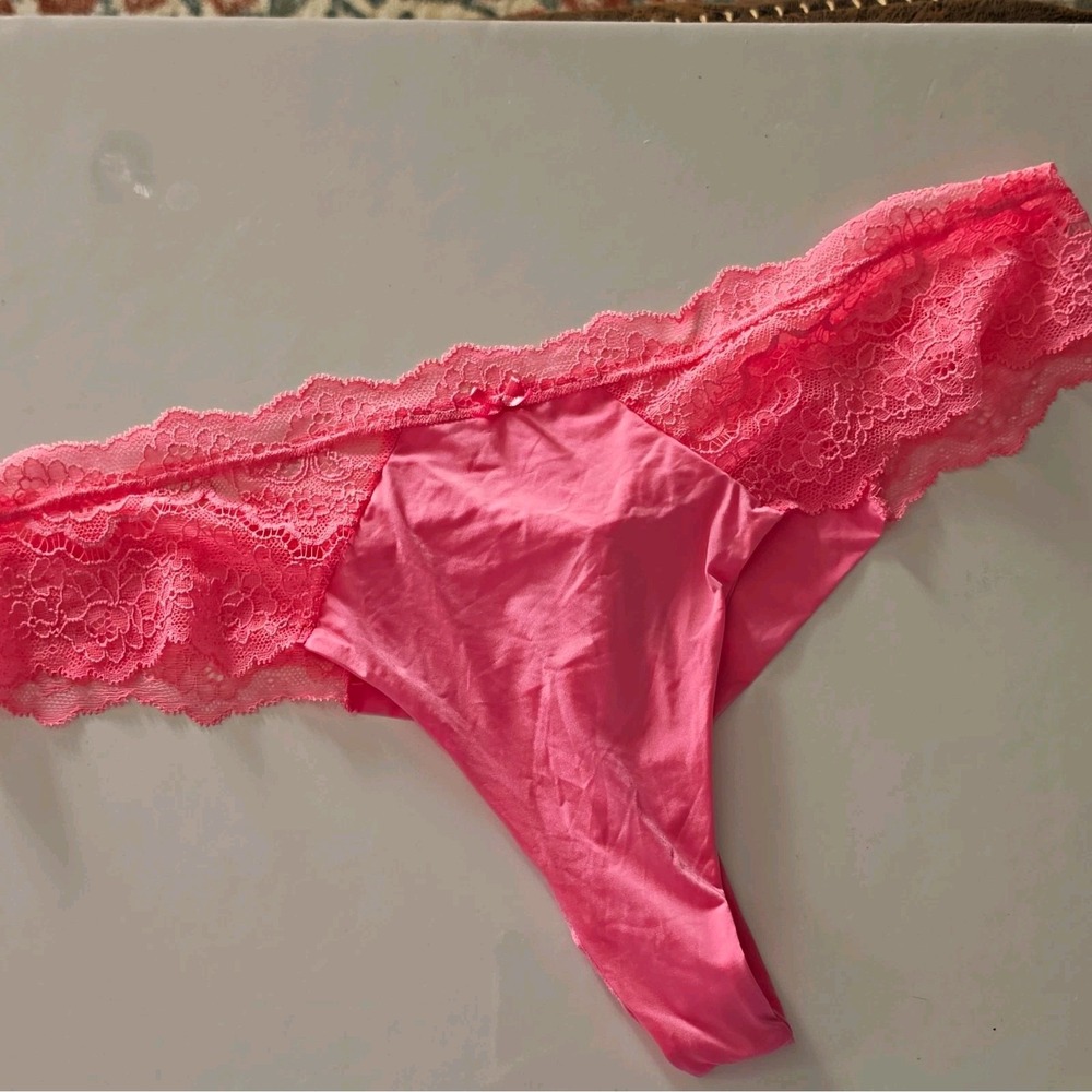 XL Victoria's Secret Dream Angels Pink Lace Bow Thong/String Panties